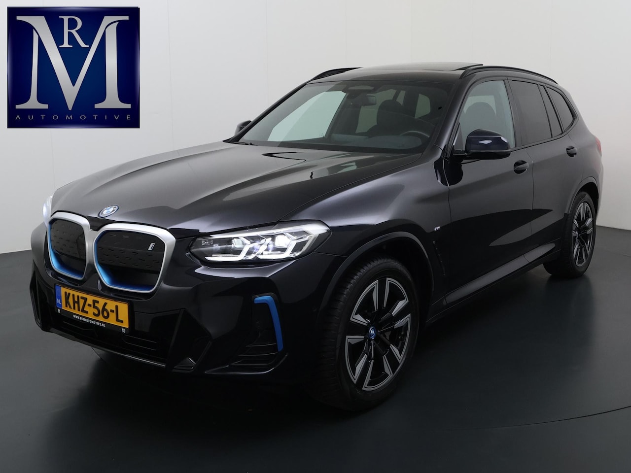 BMW iX3 - Executive 80 kWh M-Sport |SOH 99% | ELEKTRISCHE TREKHAAK| ELEKTRISCHE ACHTERKLEP| PANORAMA - AutoWereld.nl