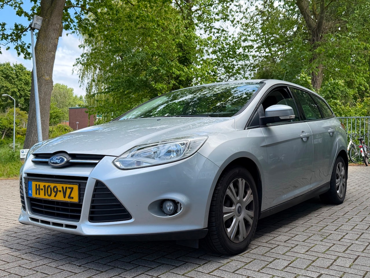 Ford Focus Wagon - 1.0 EcoBoost Titanium Airco Navi - AutoWereld.nl