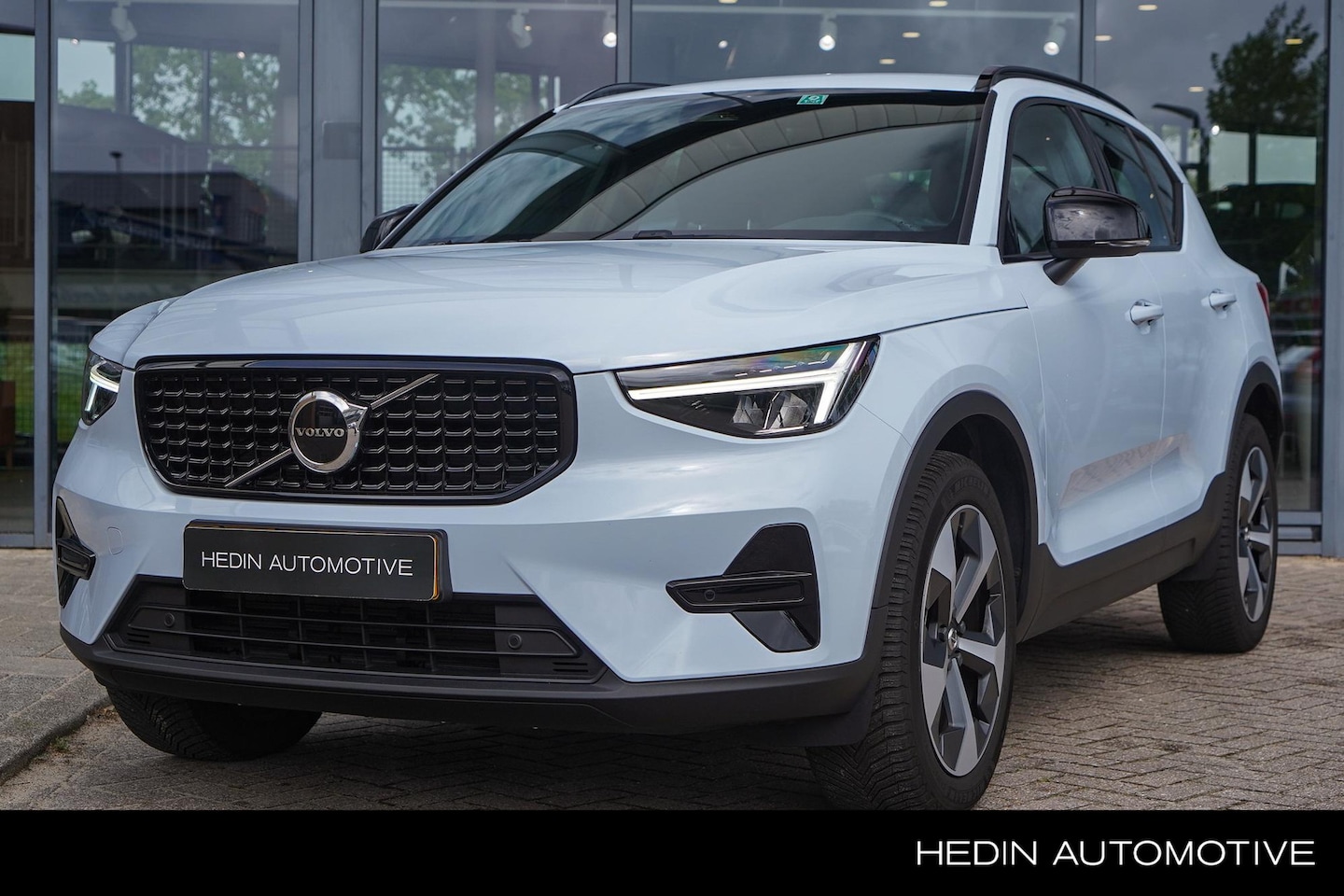 Volvo XC40 - B4 Plus Dark | 2.000 kg trekgewicht | Comfort stoelen elektrisch verstelbaar | Harman/ Ka - AutoWereld.nl