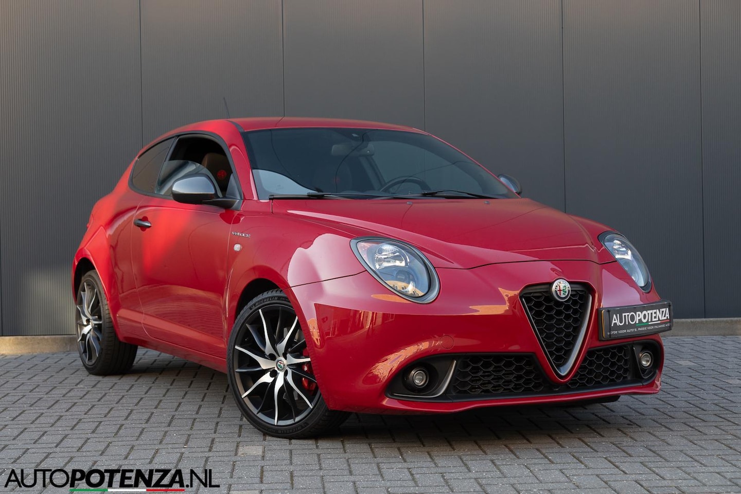 Alfa Romeo MiTo - 1.4 T MultiAir Veloce 170PK Automaat PDC NAV - AutoWereld.nl