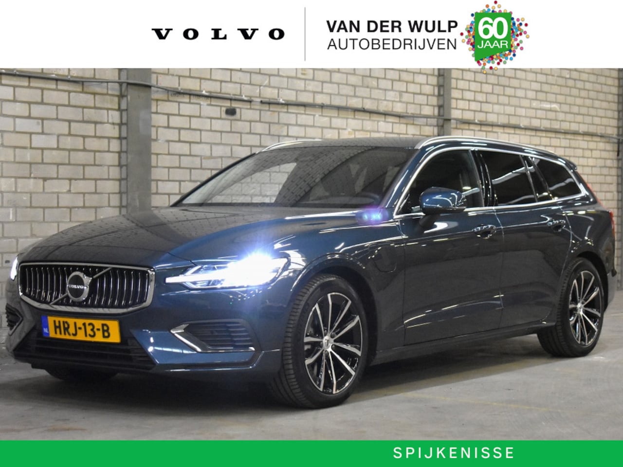 Volvo V60 - T6 350PK AWD Essential Bright | BLIS | Leder | Adaptieve Cruise - AutoWereld.nl