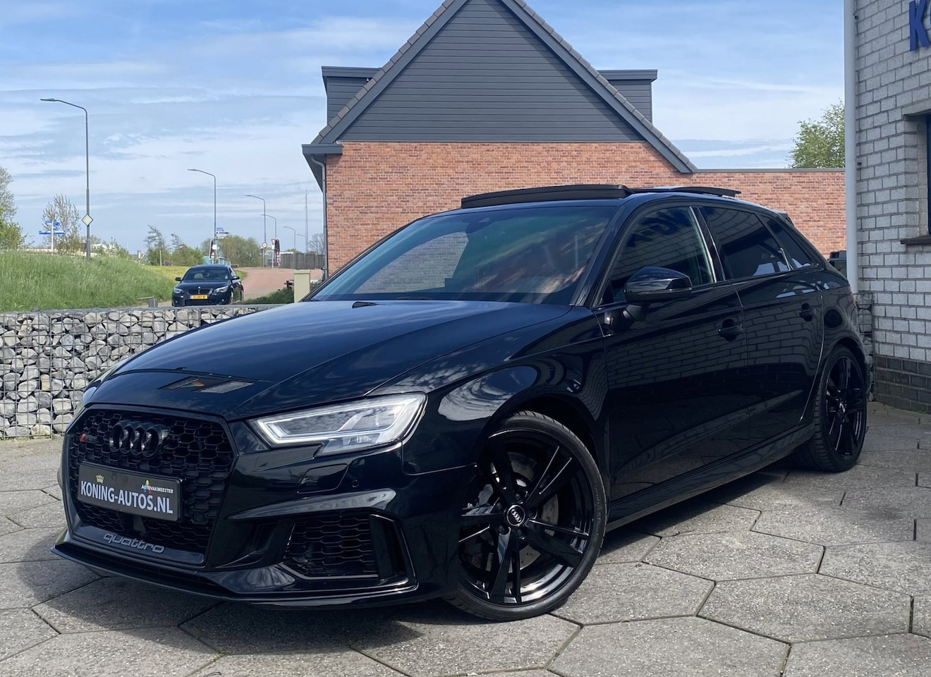 Audi RS3 - Sportback 2.5 TFSI RS 3 quattro / Pano/ B&O/ VC/ Matrix/ Ambiente/ Privacy/ Keyless - AutoWereld.nl