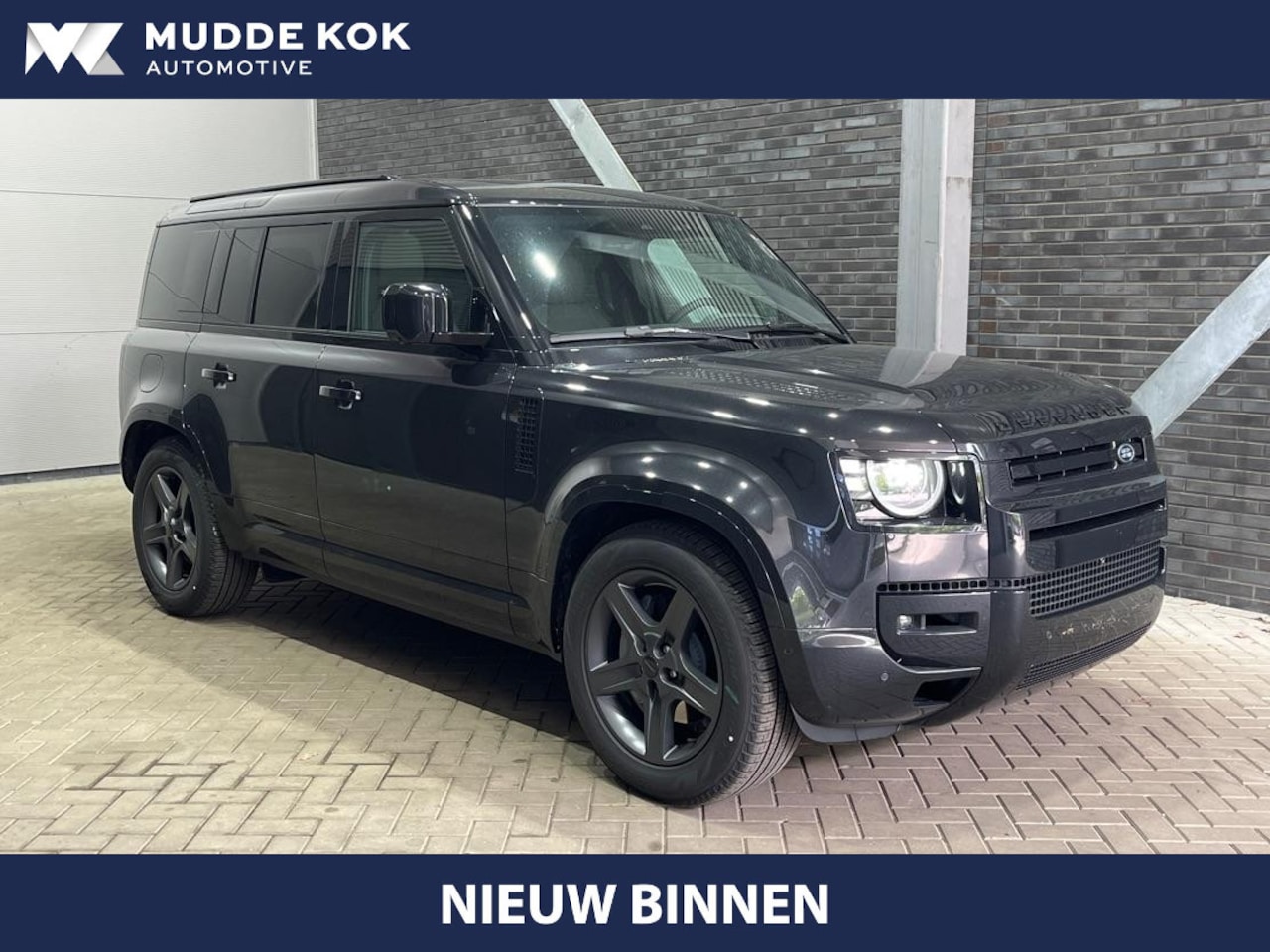 Land Rover Defender 110 - 2.0 P300e X-Dynamic SE | FACELIFT | ACC | Panoramadak | ClearSight | Stoel+Stuurverwarming - AutoWereld.nl