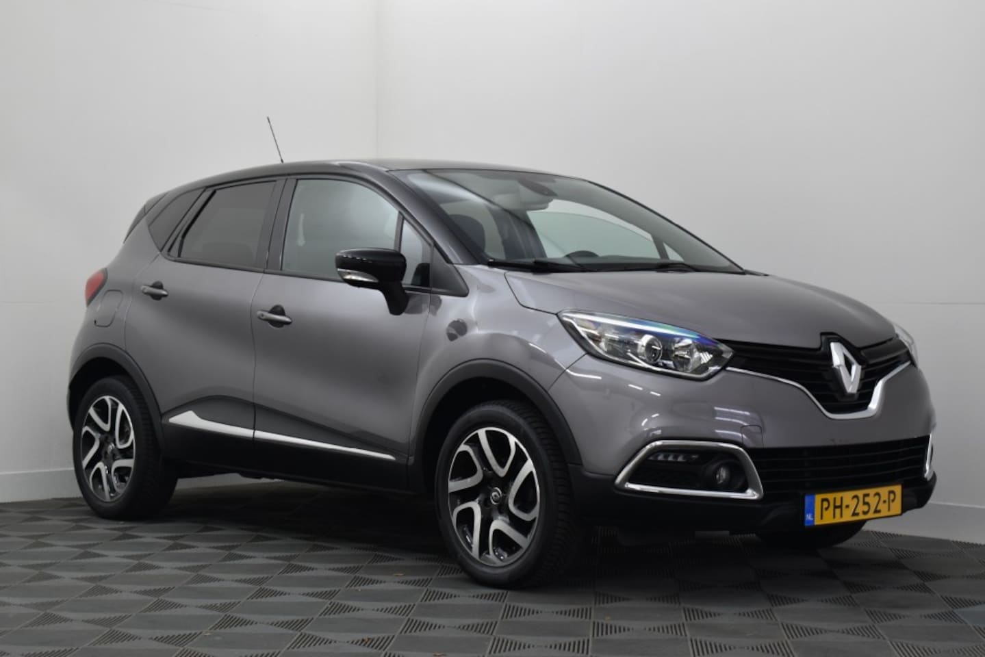 Renault Captur - 0.9 TCe Limited 0.9 TCE 90PK LIMITED - AutoWereld.nl