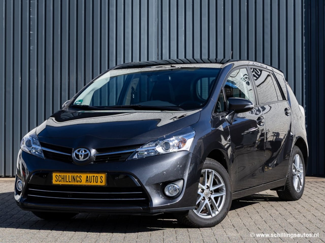 Toyota Verso - 1.8 VVT-I  Automaat Panoramadak Airco-Ecc 38.000km!! - AutoWereld.nl