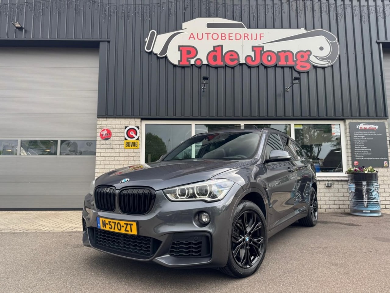 BMW X1 - XDRIVE25I M SPORT Panoramadak Stoelverwarming Camera Leder Navigatie - AutoWereld.nl