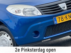 Dacia Sandero - 1.2 Laureate - Bleu Navy - Suuuuuper weinig kilometers