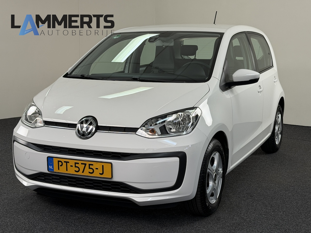 Volkswagen Up! - 1.0 BMT move up! Airco / Navi / bluetooth / Tel. / Centr. Vergr. / LM Velgen - AutoWereld.nl