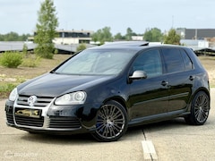 Volkswagen Golf - R32