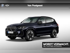 BMW iX3 - High Executive Trekhaak / Head Up Display / 360 camera / Stuurwielrand verwarming / Black