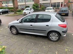 Peugeot 206 - 1.4 Gentry