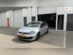 Volkswagen Golf - 2.0 GTD DSG - Dak - Camera - Dynaudio - Sport - Automatisch inparkeren