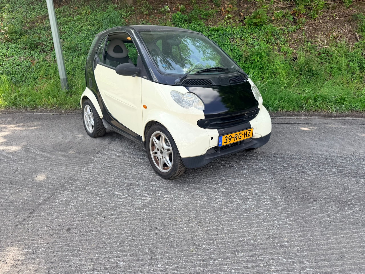 Smart Fortwo coupé - 0.7 pure Fijne stads bijna goedkoper dan brommeren - AutoWereld.nl
