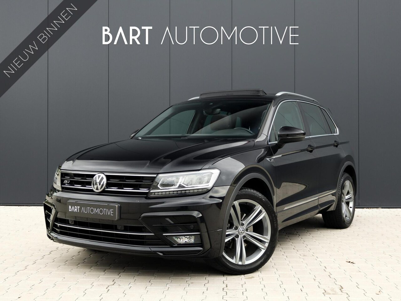 Volkswagen Tiguan - 1.4 TSI 4Motion Highline Business R|ACC|Pano|Trekhaak - AutoWereld.nl