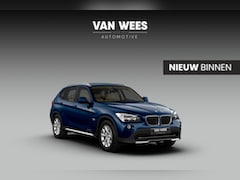 BMW X1 - sDrive18i Executive | X-line | Cruise control | Stoelverwarming | Sportstuur | Dakrails |