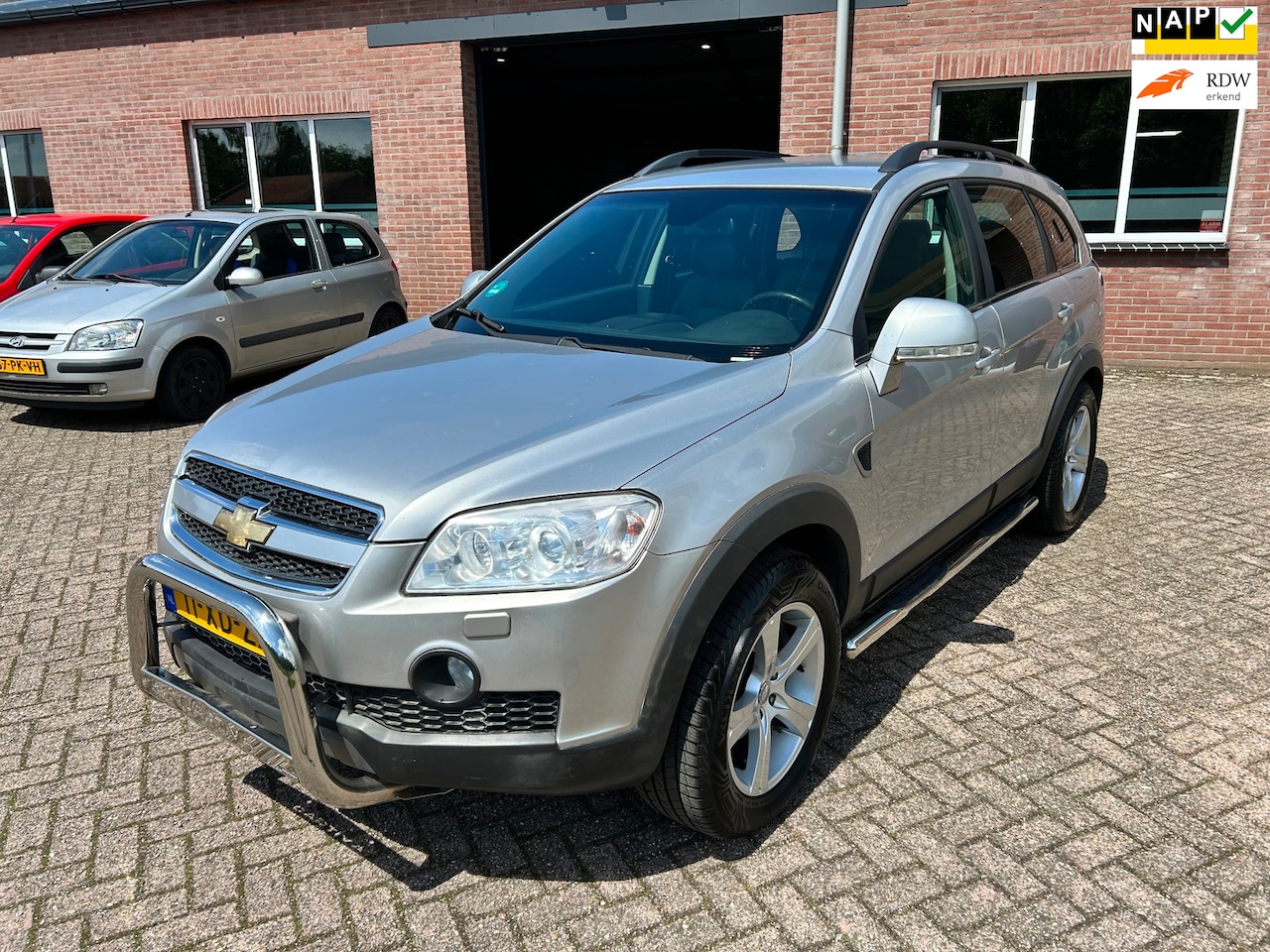 Chevrolet Captiva - 3.2i Executive // Automaat // 7 Pesonen - AutoWereld.nl