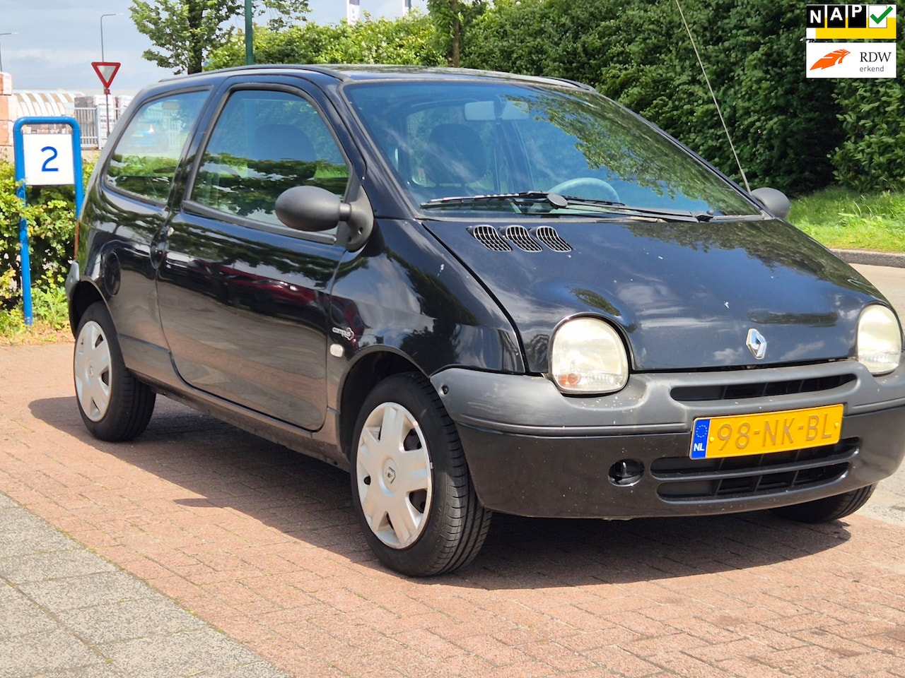 Renault Twingo - 1.2 *Slechts 69.396km NAP - AutoWereld.nl