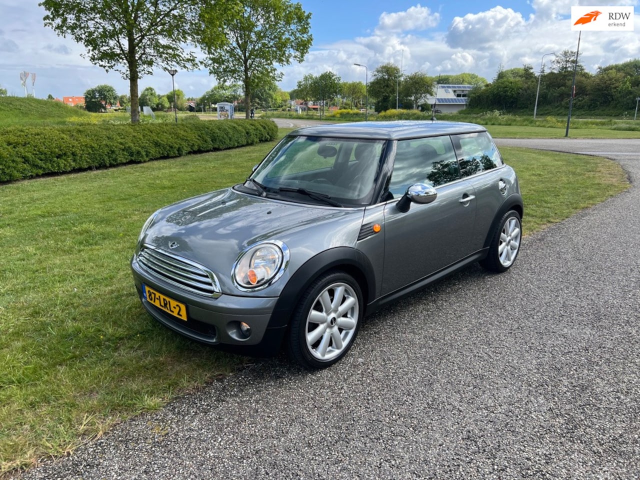 MINI One - Mini 1.6 MINIMALIST Business Line met 2 open daken - AutoWereld.nl
