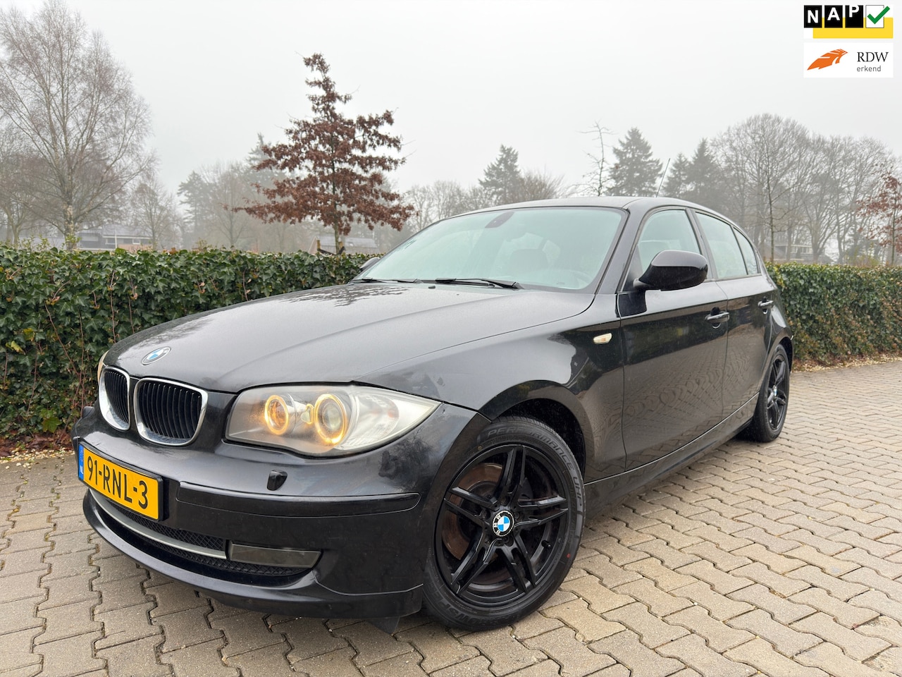 BMW 1-serie - 118i EffDyn. Ed. Ultimate Edition 5-DRS. , Clima / Leder / Elec.Pakket / Isofix / Pdc / 16 - AutoWereld.nl
