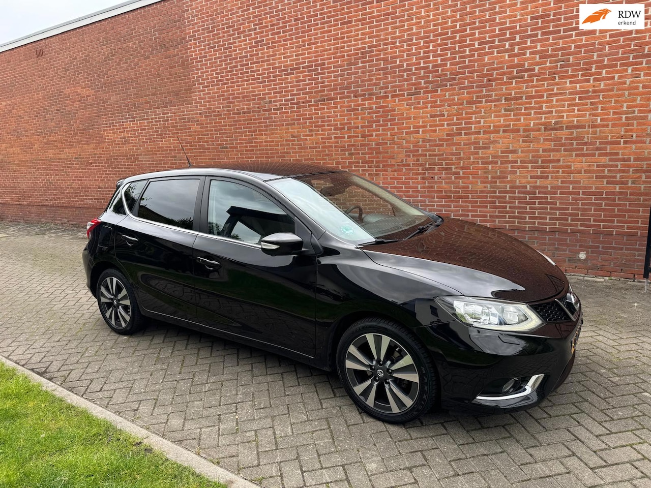 Nissan Pulsar - 1.5 dCi Tekna Leder Navi Camera Xenon - AutoWereld.nl