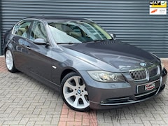 BMW 3-serie - 330i High Executive Trekhaak | Navi | Youngtimer | Aut | Pdc