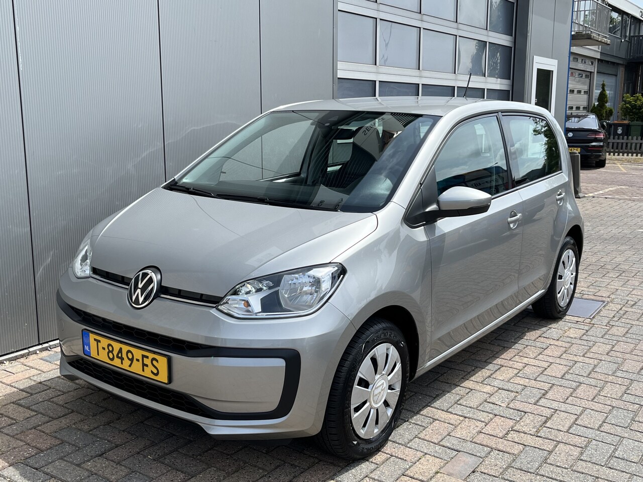 Volkswagen Up! - 1.0 / AIRCO / DAB / BLUETOOTH / START/STOP / ZEER ZUINIG - AutoWereld.nl