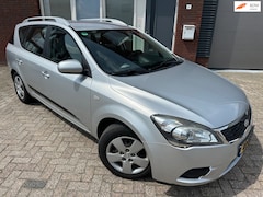 Kia Cee'd - 1.4 CVVT X-tra / Navi / Airco / NAP / Carplay