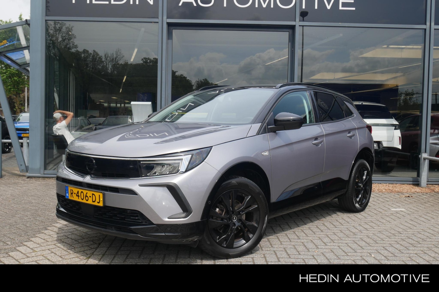 Opel Grandland - 1.2 Turbo GS Line | PDC V+A | Camera | Navigatie | Comfort Stoelen | Apple Carplay/Android - AutoWereld.nl