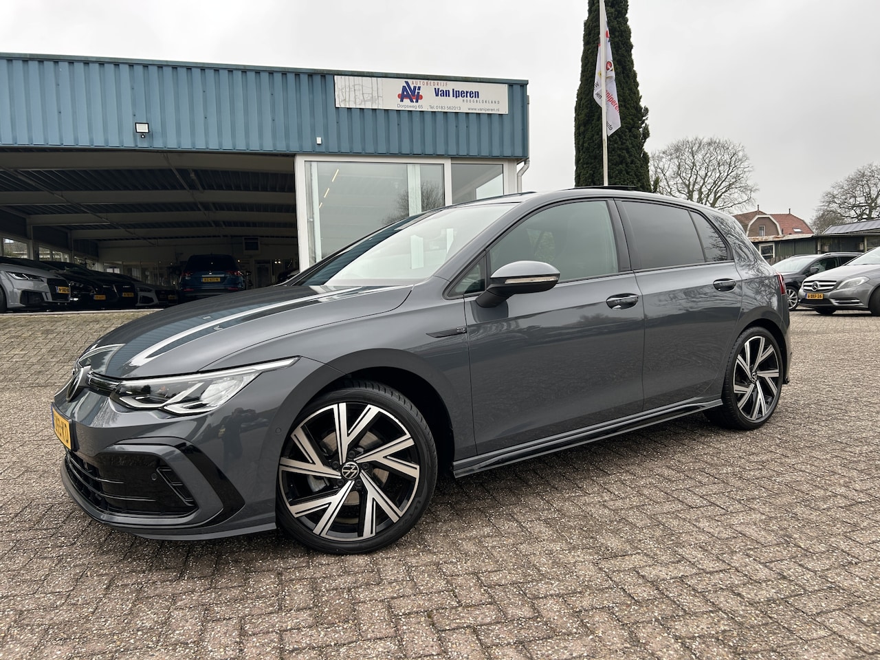 Volkswagen Golf - 1.5 TSI R-Line 1.5 TSI R-Line - AutoWereld.nl