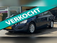 Volvo V60 - 1.6 T3 / TREKHAAK / NW APK / PDC / ALL SEASON
