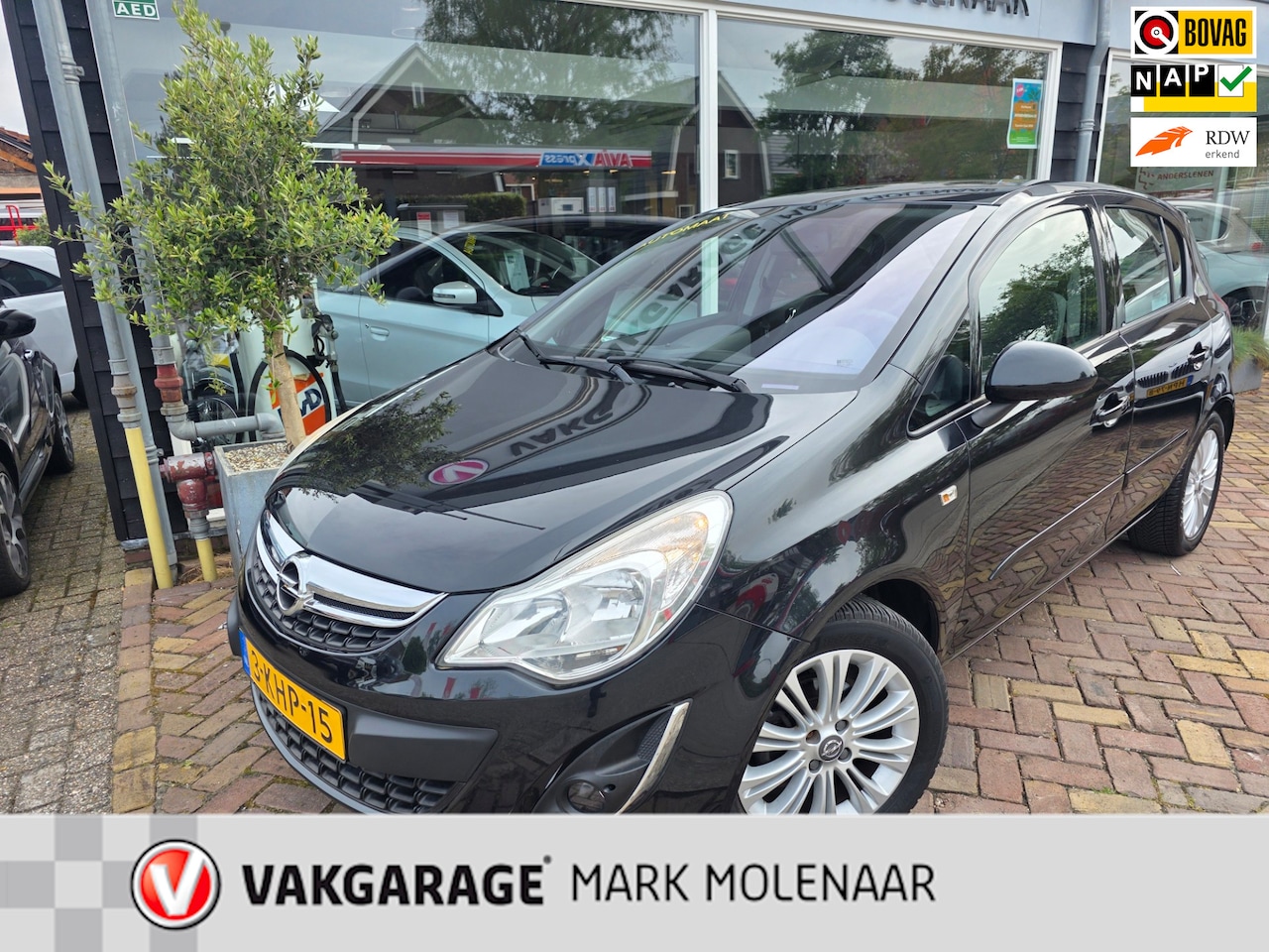 Opel Corsa - 1.4-16V Cosmo 1.4-16V Cosmo,automaat,trekhaak - AutoWereld.nl