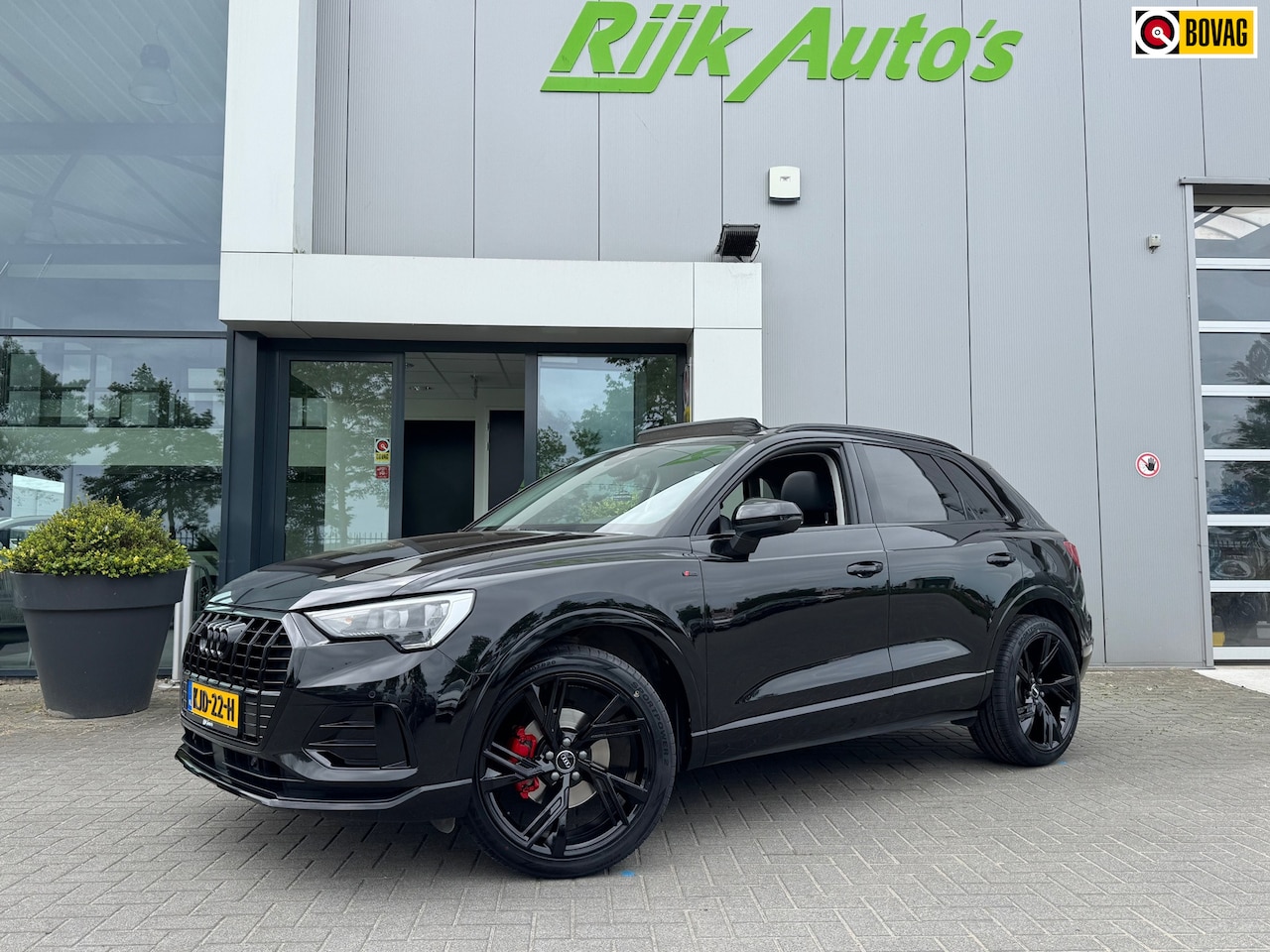 Audi Q3 - 35 TFSI * Panoramadak * Leer * Camera * Virtual Cockpit - AutoWereld.nl