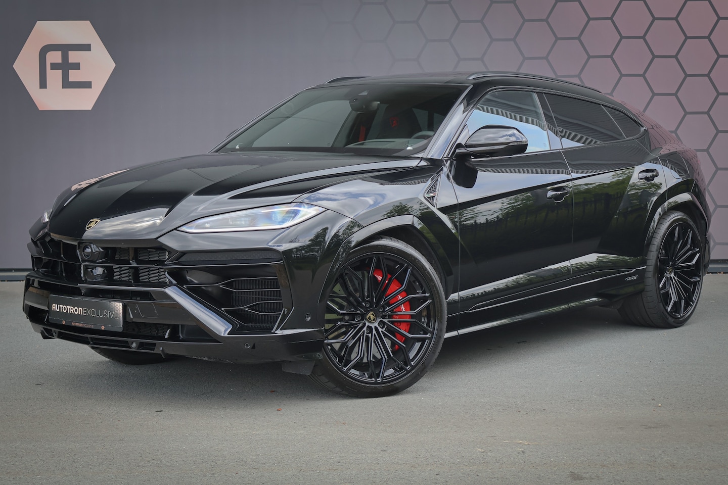 Lamborghini Urus - 4.0 V8 Hybrid SE | ACC | MASSAGE | STOELVERWARMING & VERKOELING | B&O 3D | TREKHAAK | HEAD - AutoWereld.nl