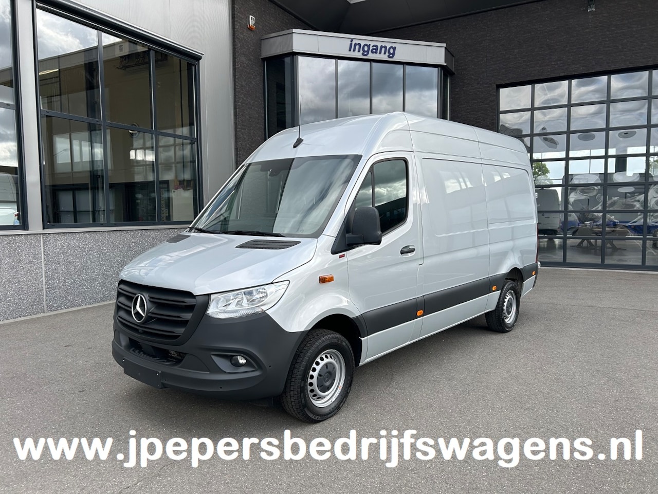 Mercedes-Benz Sprinter - 317 CDI L2 H2 MBUX / 360 Camera / Navigatie / Cruise control / Airco / 270 Graden achterde - AutoWereld.nl