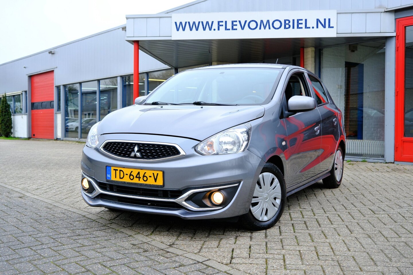Mitsubishi Space Star - 1.0 Cool+ Aut. *40.830km!* Airco - AutoWereld.nl