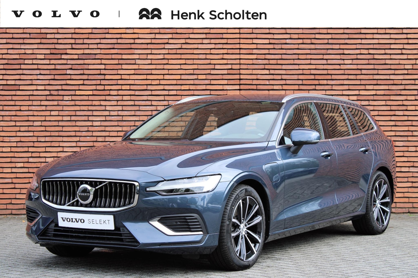 Volvo V60 - T6 Plug-in hybrid AWD Plus Bright | Elektrische voorstoelen met geheugenfunctie | Stoel-/ - AutoWereld.nl