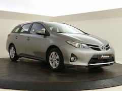 Toyota Auris Touring Sports - 1.8 Hybr. Aspiration | Trekhaak | Climate | Navigatie | Camera