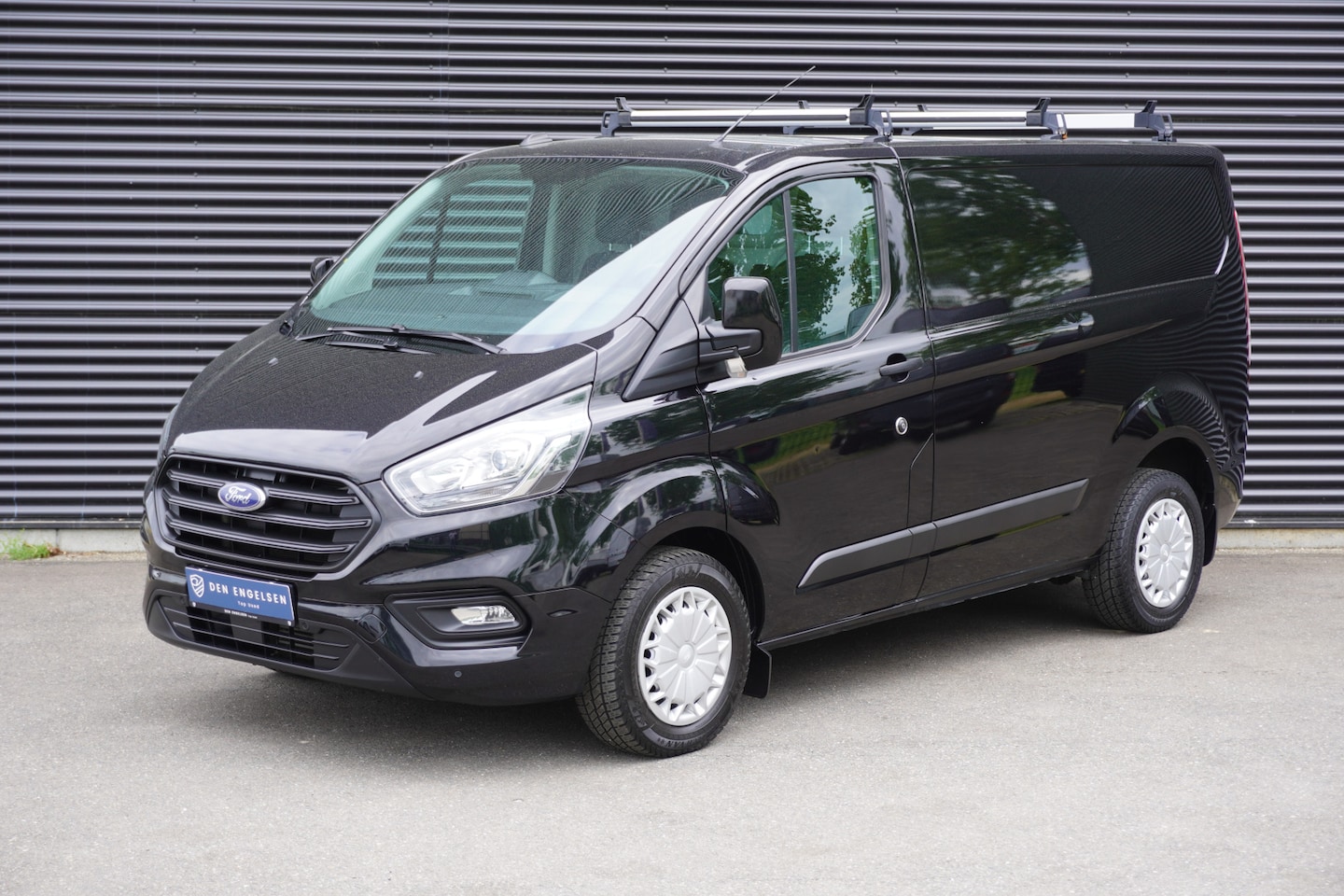 Ford Transit Custom - 131pk Automaat L1H1 Trekhaak Airco Cruise control Parkeersensoren Stoelverwarming Bluetoot - AutoWereld.nl