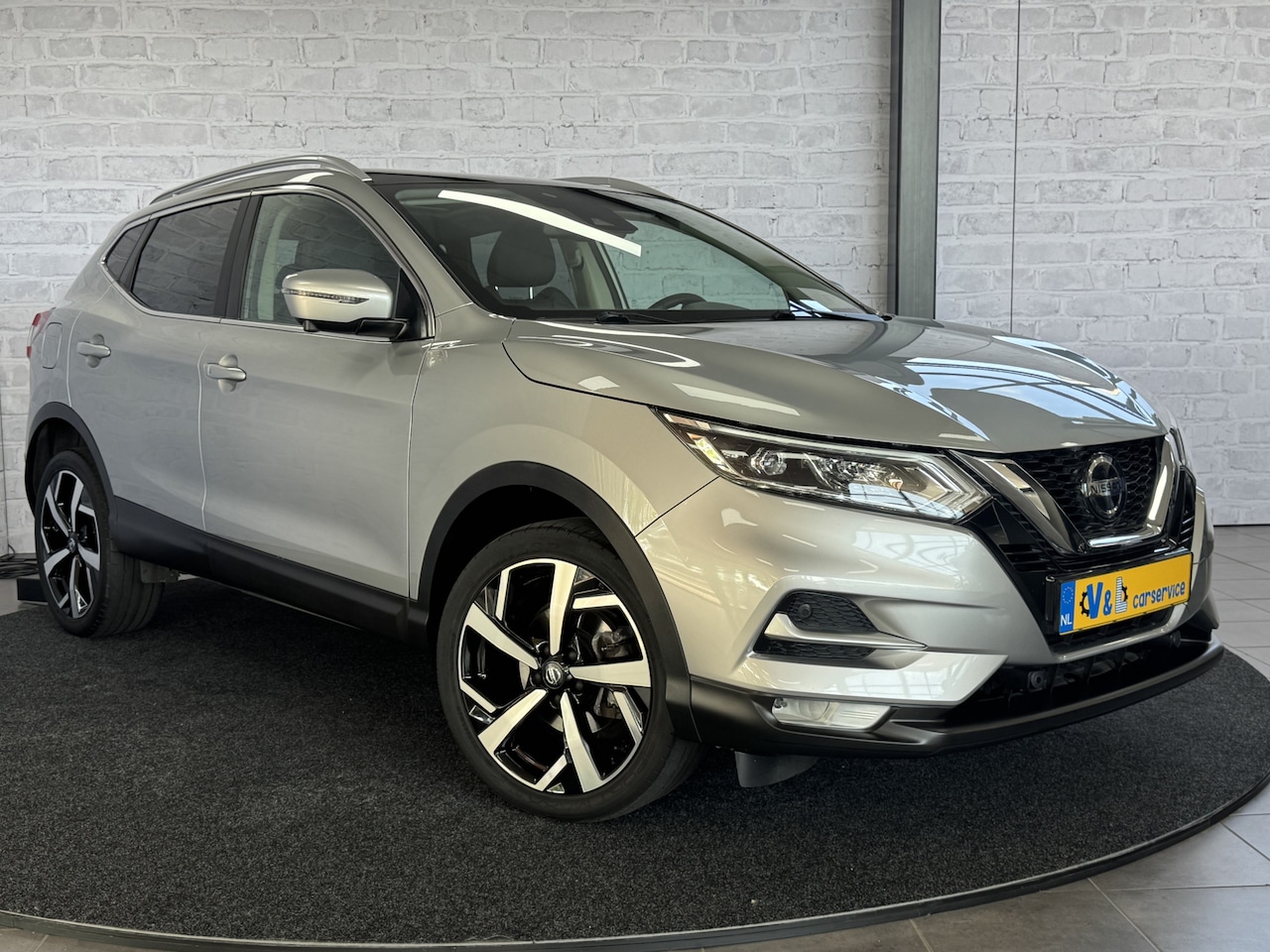 Nissan Qashqai - 1.3 MHEV Xtronic Tekna Plus Pano Leder Trekhaak 360Camera - AutoWereld.nl