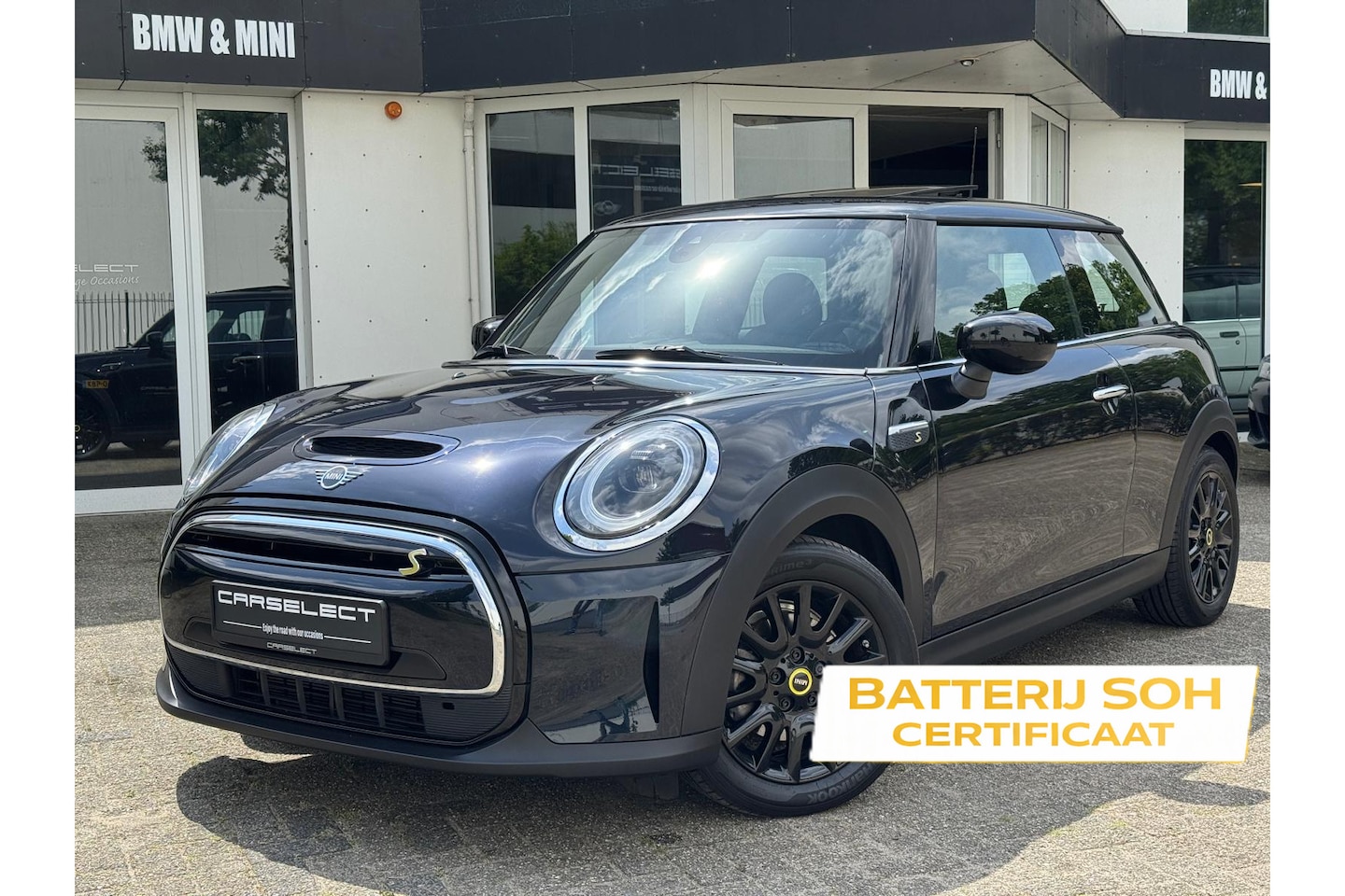 MINI Mini-Electric - Cooper SE Yours 33 kWh LEDER PANORAMADAK - AutoWereld.nl