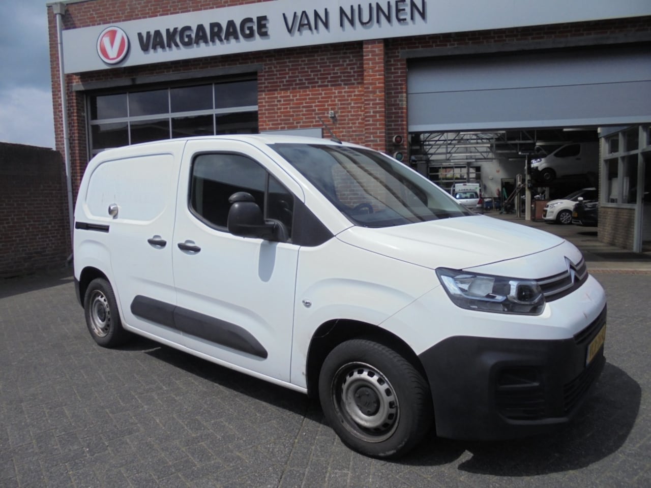 Citroën Berlingo - 1.5 HDI Control||Cruise||Trekhaak||Airco|| - AutoWereld.nl
