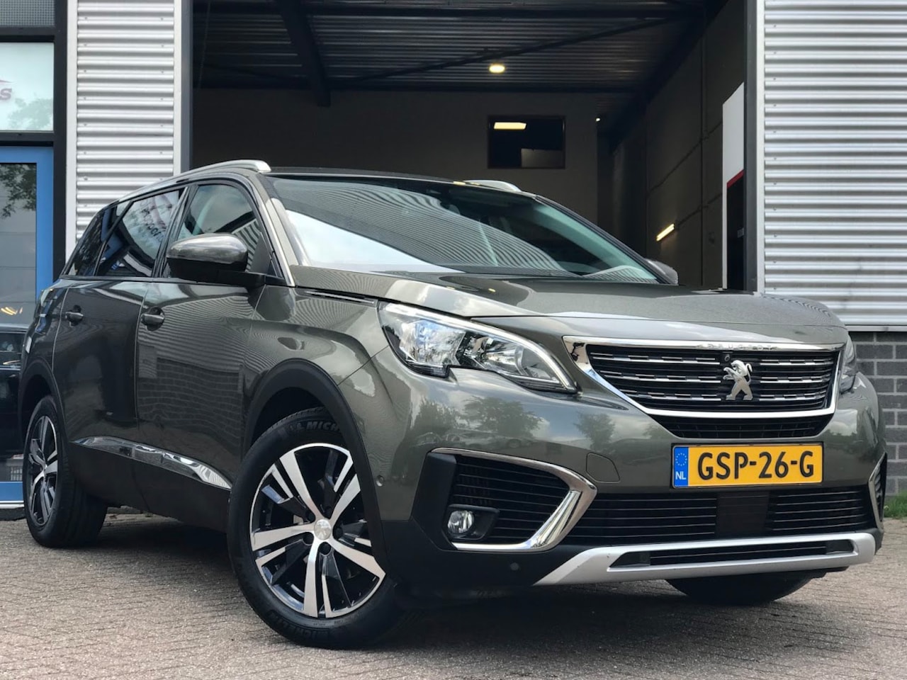 Peugeot 5008 - 1.2 PureTech Allure|Camera|Navi|Cruise|LED - AutoWereld.nl