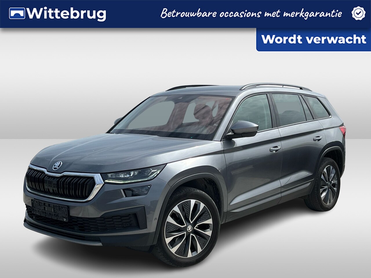 Skoda Kodiaq - 1.5 TSI 150pk Ambition Tour DSG Automaat / Navigatie / LM 19 inch / LED Matrix / Camera / - AutoWereld.nl
