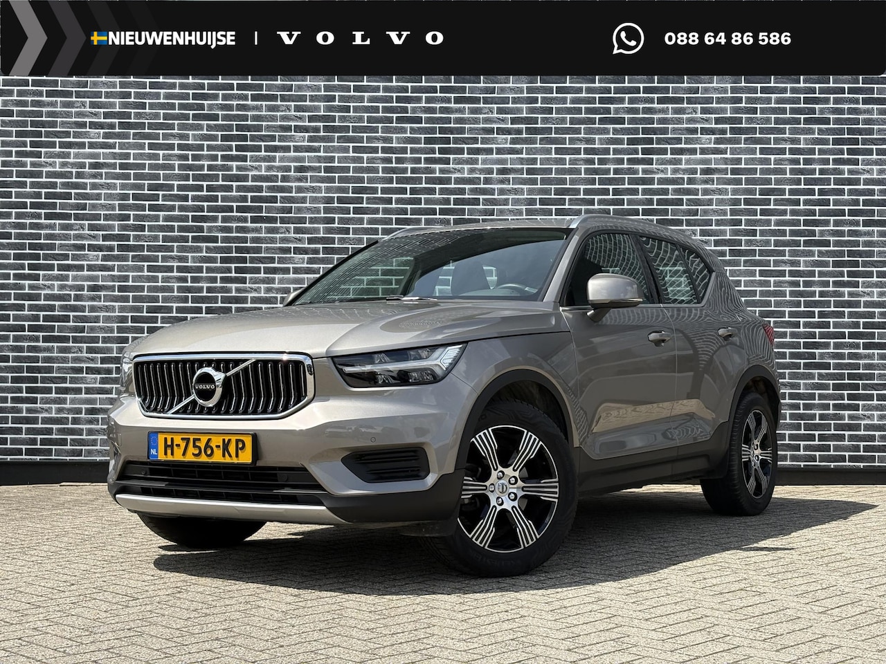 Volvo XC40 - 2.0 T4 Inscription | Achteruitrijcamera | Parkeersensoren | Navigatie | Lederen Bekleding - AutoWereld.nl