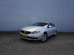 Volvo V60 - 2.0 D3 Kinetic AUTOMAAT - Climate / Navi / Cruise / Stoelverw. / Parkeers. / Lm velgen