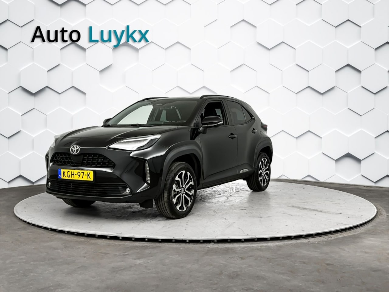 Toyota Yaris Cross - 1.5 Hybrid 115 Dynamic | Adaptieve Cruise Control | Parkeersensoren voor + achter | Parkee - AutoWereld.nl