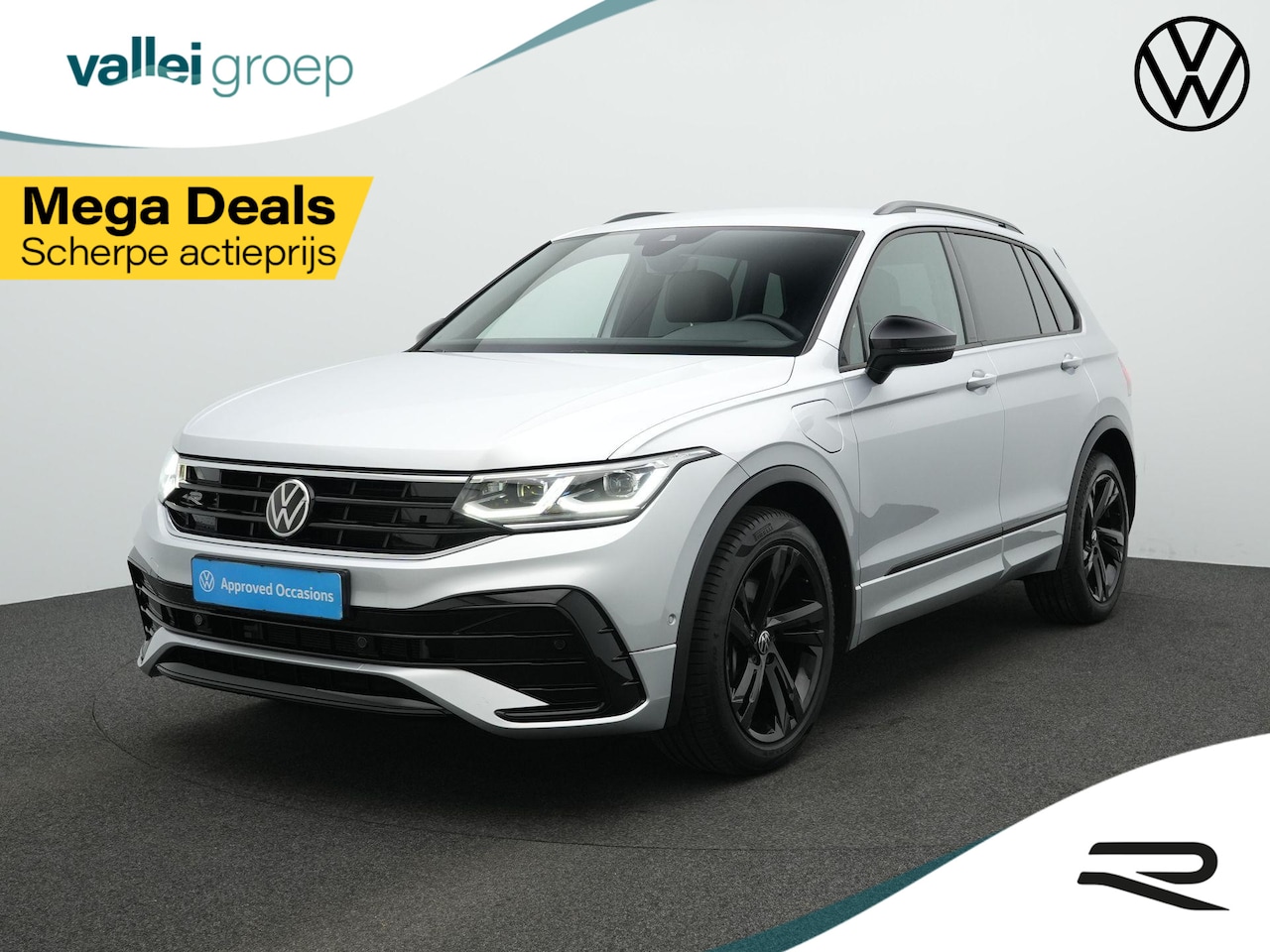 Volkswagen Tiguan - 1.4 TSI eHybrid 245 pk R-Line Business | Trekhaak | IQ Light | Stuur-/stoelverwarming | Ac - AutoWereld.nl