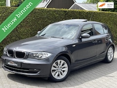 BMW 1-serie - 118d Corporate Executive | OPEN SCHUIF/KANTELDAK | TREKHAAK | CRUISE CONTROL | AIRCONDITIO