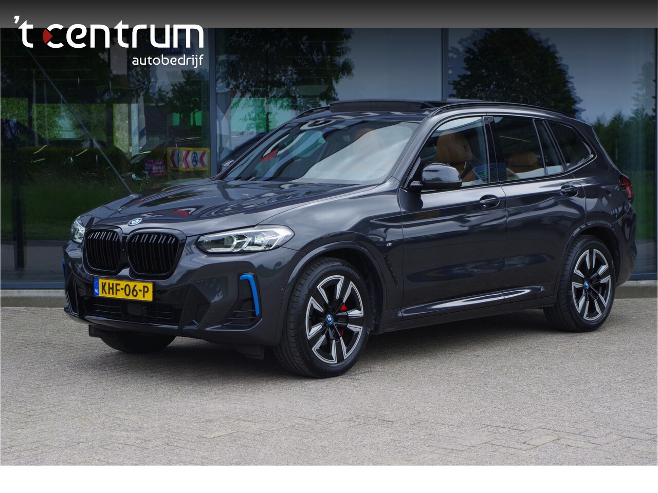 BMW iX3 - High Executive 80 kWh 286 PK, Panoramadak, Leder, Driving. Ass. Prof, Camera, - AutoWereld.nl