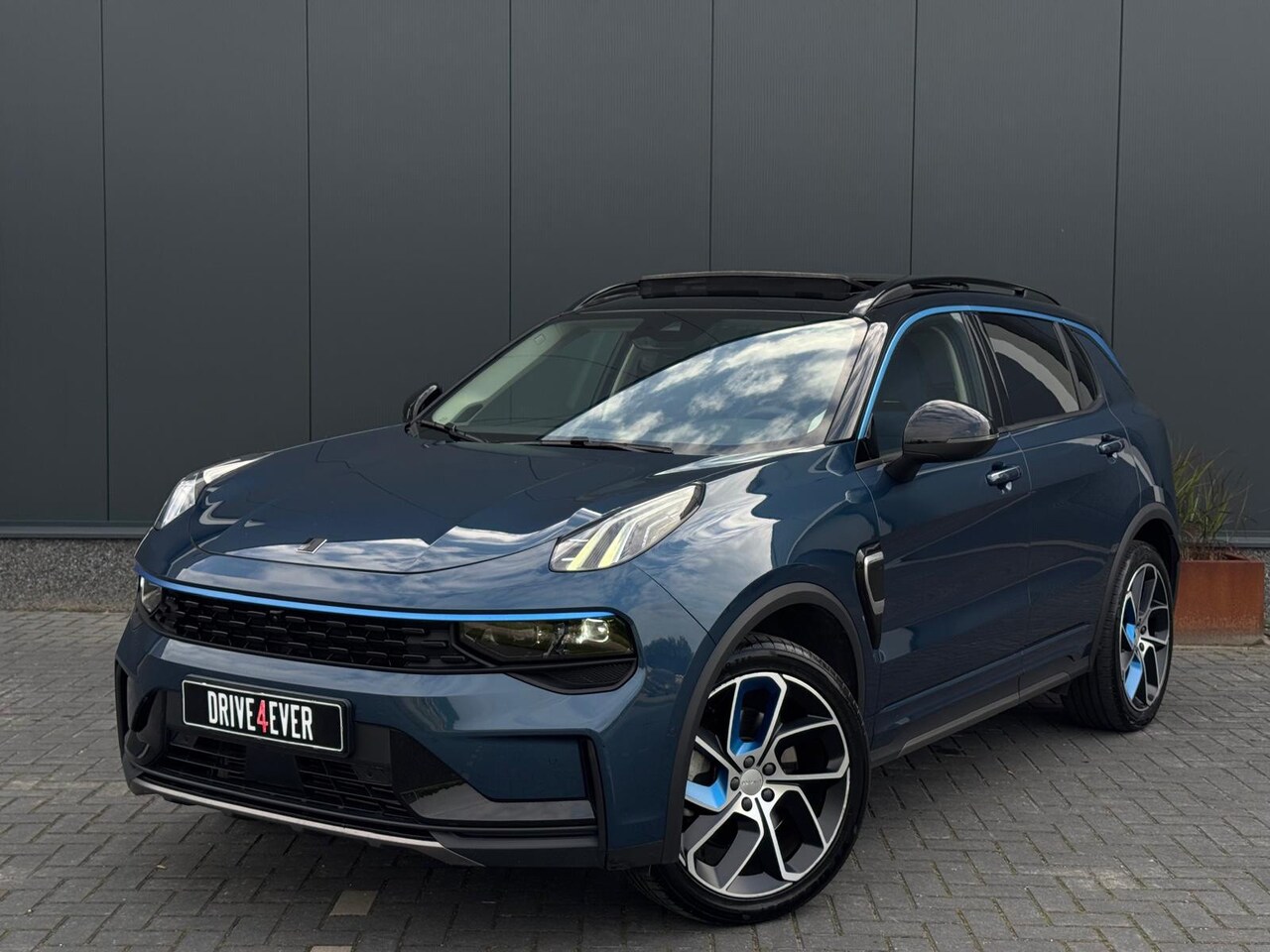 Lynk & Co 01 - 1.5 BTW FULL PANO NAVI 360 CAMERA SPORTVELGEN CLIMATE - AutoWereld.nl